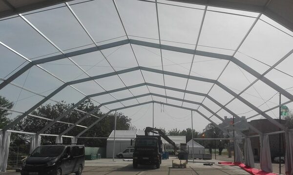 polygon tent in uae