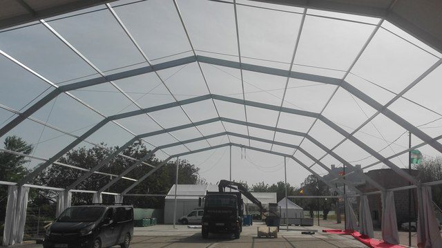 polygon tent in uae